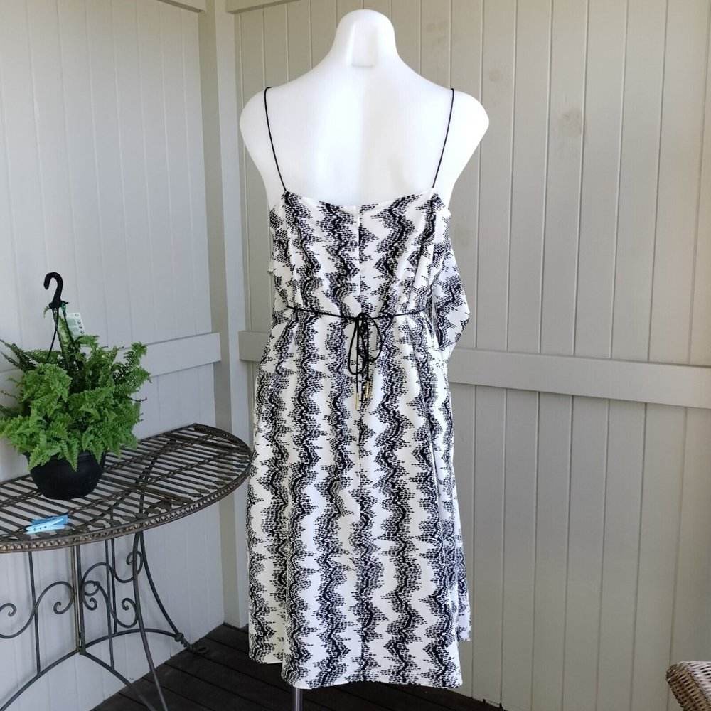 Country Road Size 10 Dress White Black A Line Ruffle Abstract Tie Waist Cocktail - Picture 2 of 13